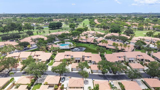 119 OLD MEADOW Way, Palm Beach Gardens, FL 33418