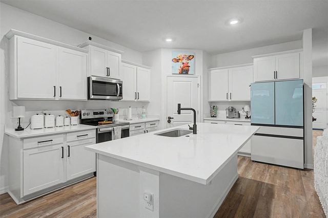 7815 WHEAT STONE DRIVE, Zephyrhills, FL 33540