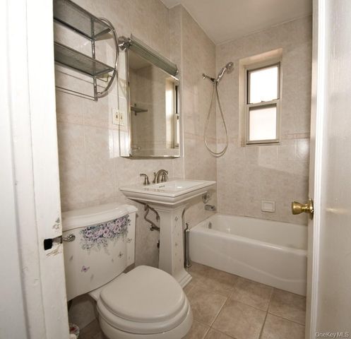 63-61 99th Street D16, Rego Park, NY 11374