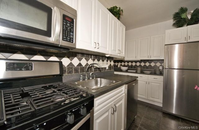 63-61 99th Street D16, Rego Park, NY 11374