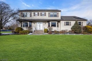 40 Michelle Ln, Hillsborough Twp., NJ 08844