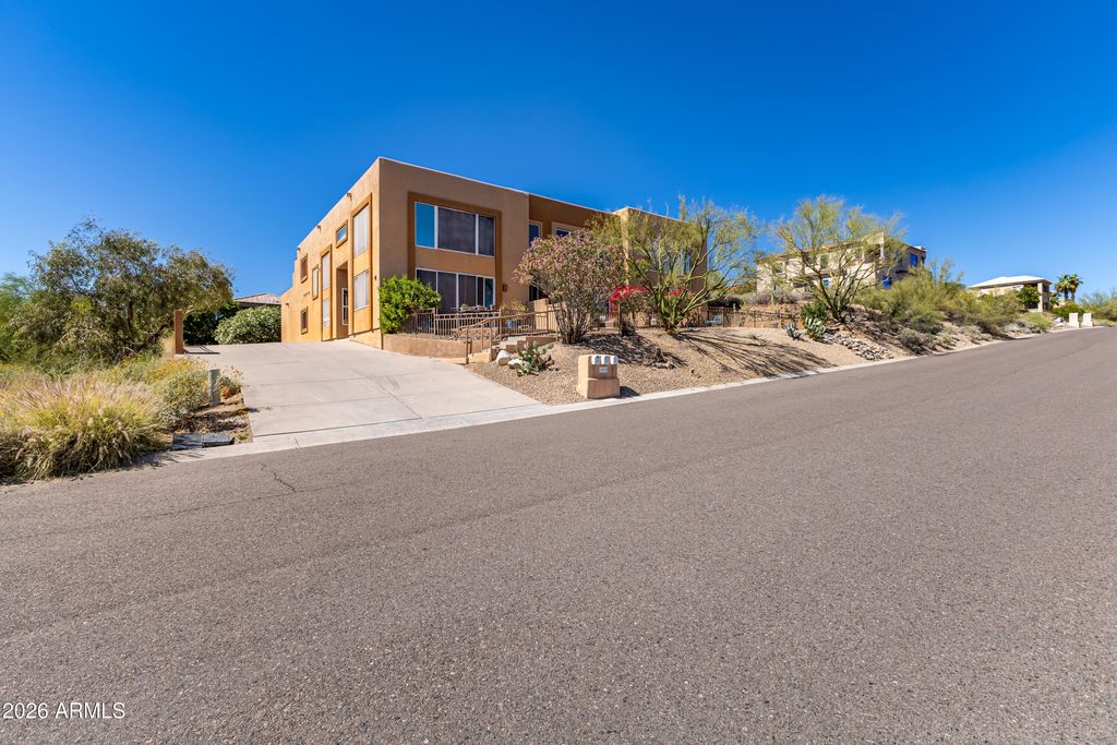 13022 N MOUNTAINSIDE Drive B, Fountain Hills, AZ 85268 — exterior