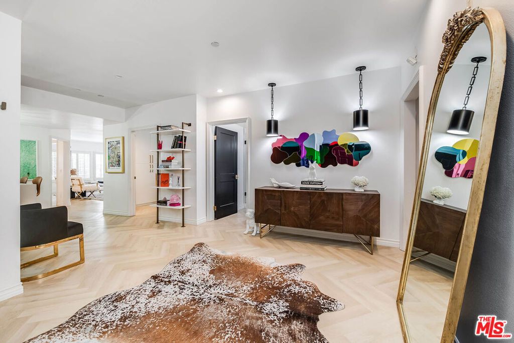 4310 Cahuenga Boulevard 104, Toluca Lake, CA 91602 — exterior