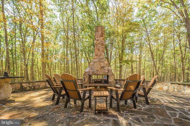 2725 STOCKSLAGER ROAD, Oakland, MD 21550