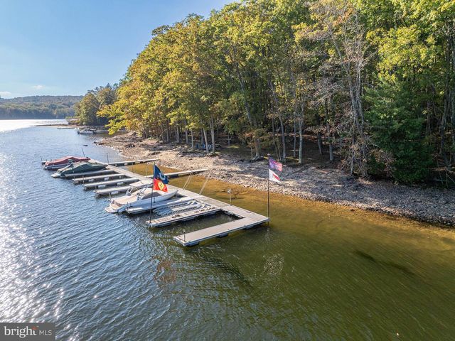 2725 STOCKSLAGER ROAD, Oakland, MD 21550