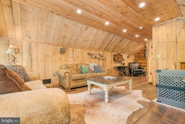 2725 STOCKSLAGER ROAD, Oakland, MD 21550