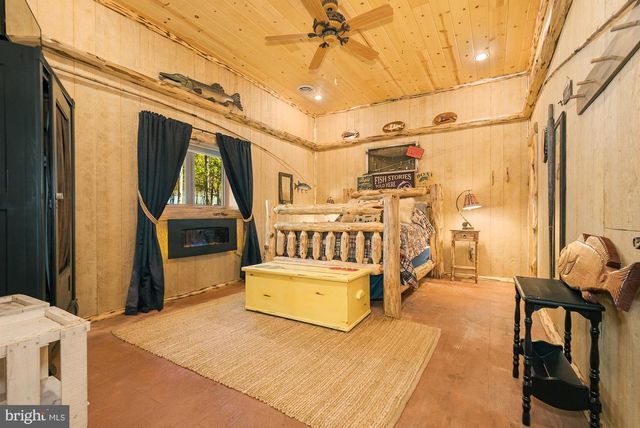 2725 STOCKSLAGER ROAD, Oakland, MD 21550