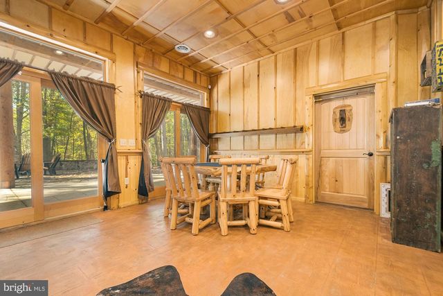 2725 STOCKSLAGER ROAD, Oakland, MD 21550