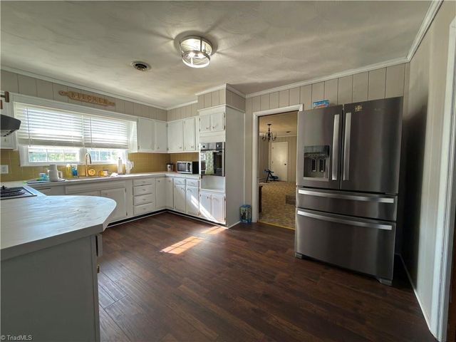 660 Shoals Road, Pinnacle, NC 27043