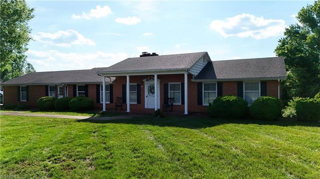 660 Shoals Road, Pinnacle, NC 27043