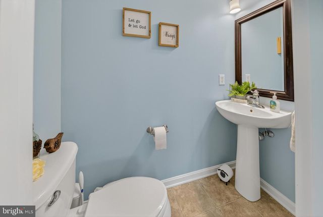 8617 CASCADE RD, Breinigsville, PA 18031