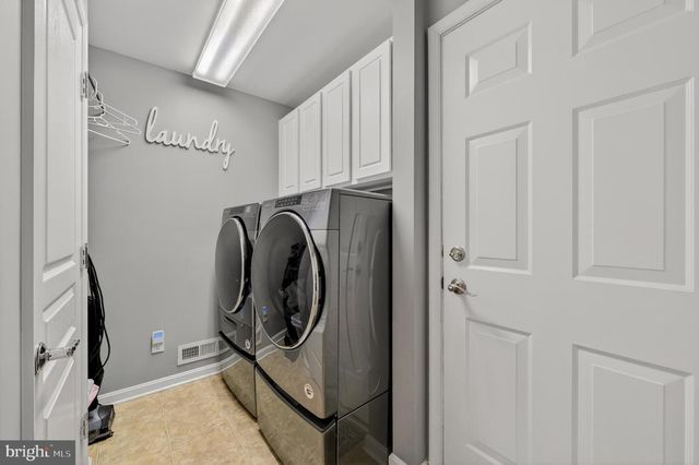 8617 CASCADE RD, Breinigsville, PA 18031
