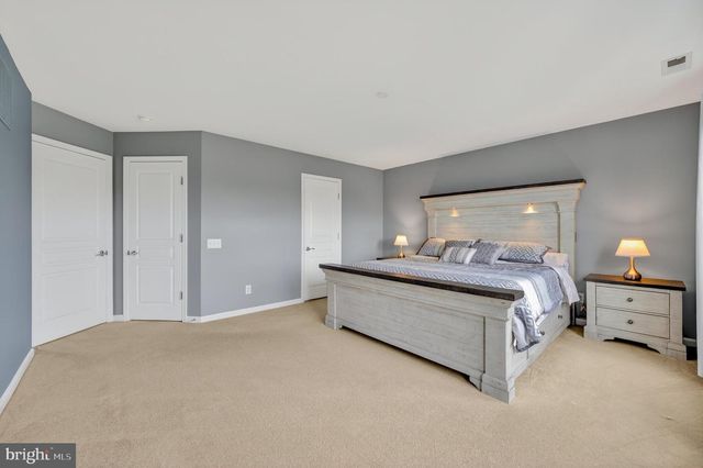 8617 CASCADE RD, Breinigsville, PA 18031