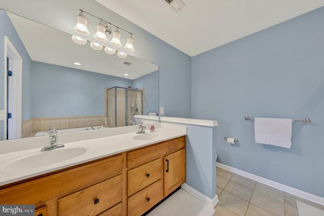 8617 CASCADE RD, Breinigsville, PA 18031