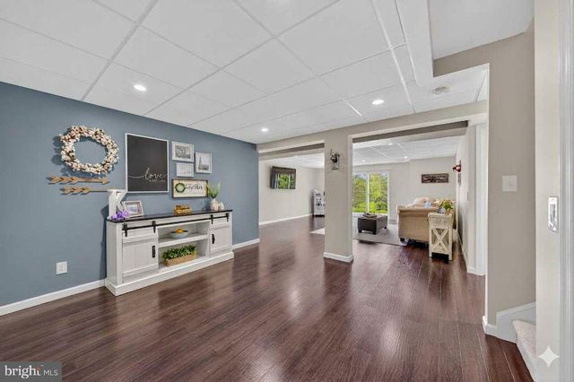 8617 CASCADE RD, Breinigsville, PA 18031