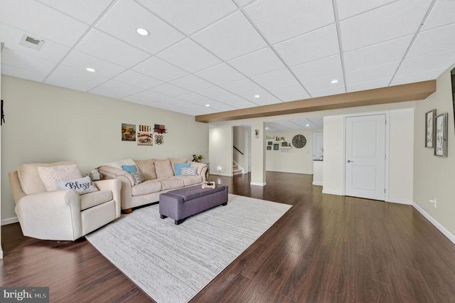 8617 CASCADE RD, Breinigsville, PA 18031