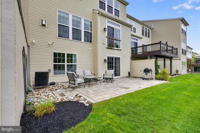 8617 CASCADE RD, Breinigsville, PA 18031