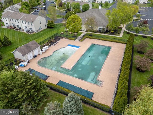 8617 CASCADE RD, Breinigsville, PA 18031