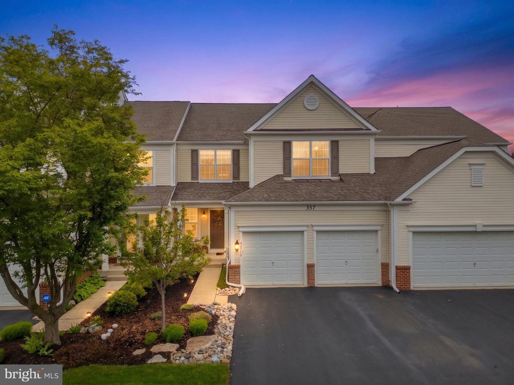 8617 CASCADE RD, Breinigsville, PA 18031