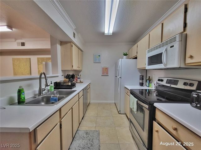 8101 West Flamingo Road 1135, Las Vegas, NV 89147