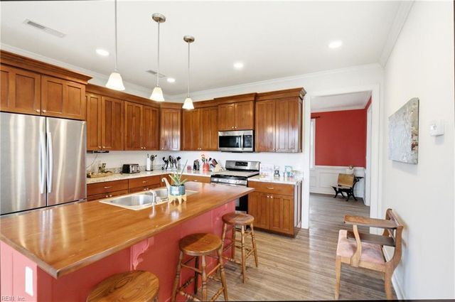 408 Wenger RD, Chesapeake, VA 23322
