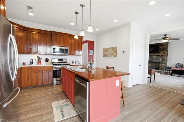 408 Wenger RD, Chesapeake, VA 23322