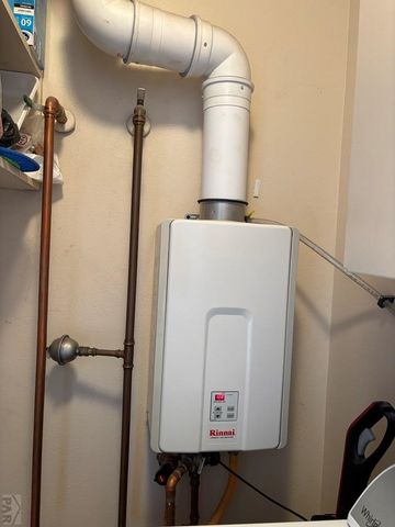 21 Glenmore Rd, Pueblo, CO 81001