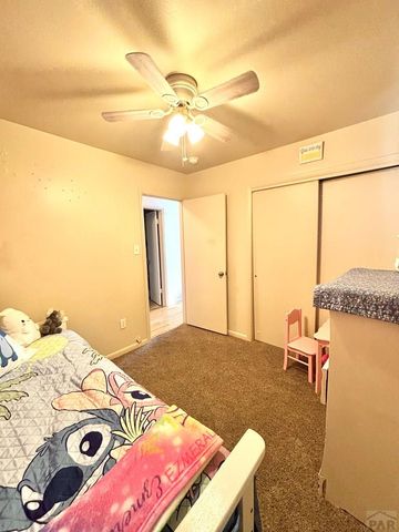 21 Glenmore Rd, Pueblo, CO 81001