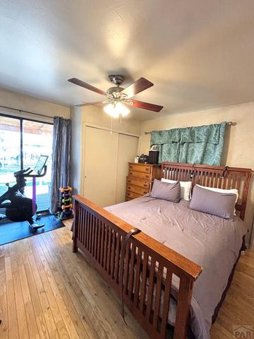 21 Glenmore Rd, Pueblo, CO 81001