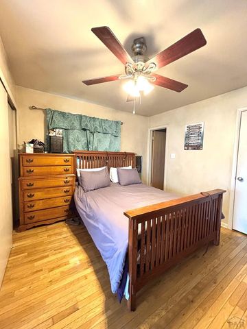 21 Glenmore Rd, Pueblo, CO 81001