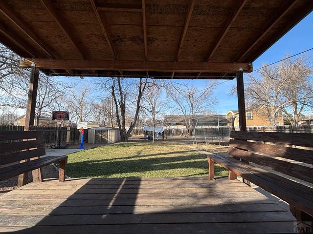 21 Glenmore Rd, Pueblo, CO 81001