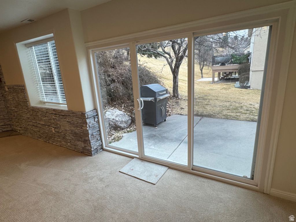 Image 17 of property listing at 14146 S SPYGLASS HILL DR, Draper, UT 84020