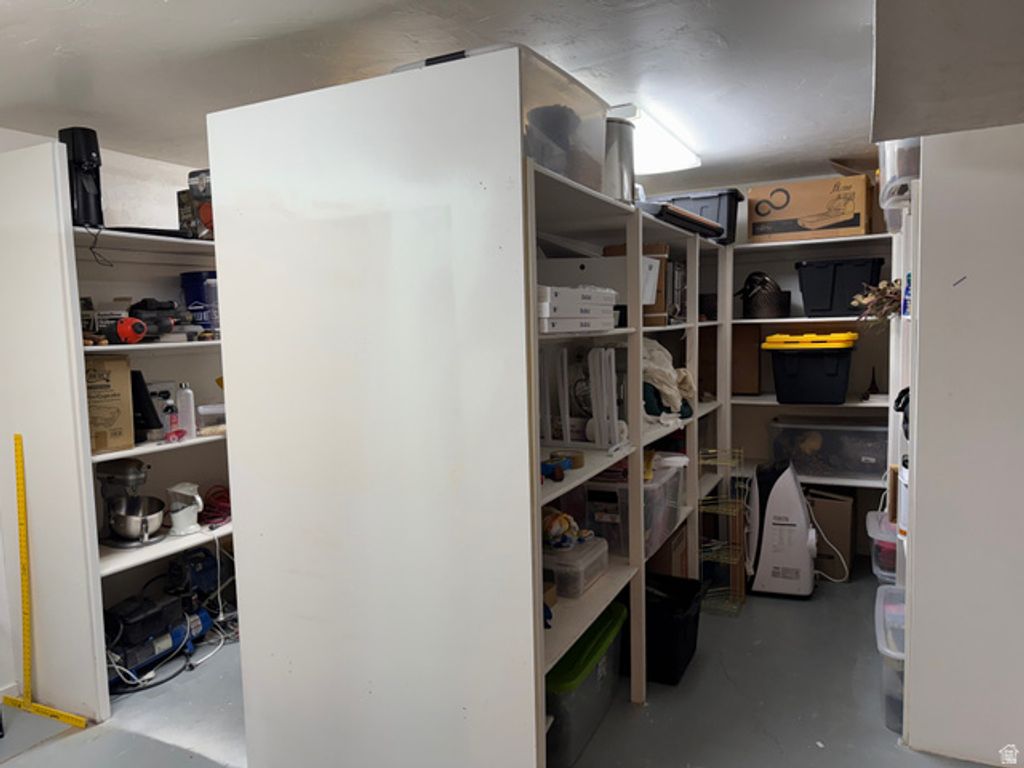 Image 22 of property listing at 14146 S SPYGLASS HILL DR, Draper, UT 84020