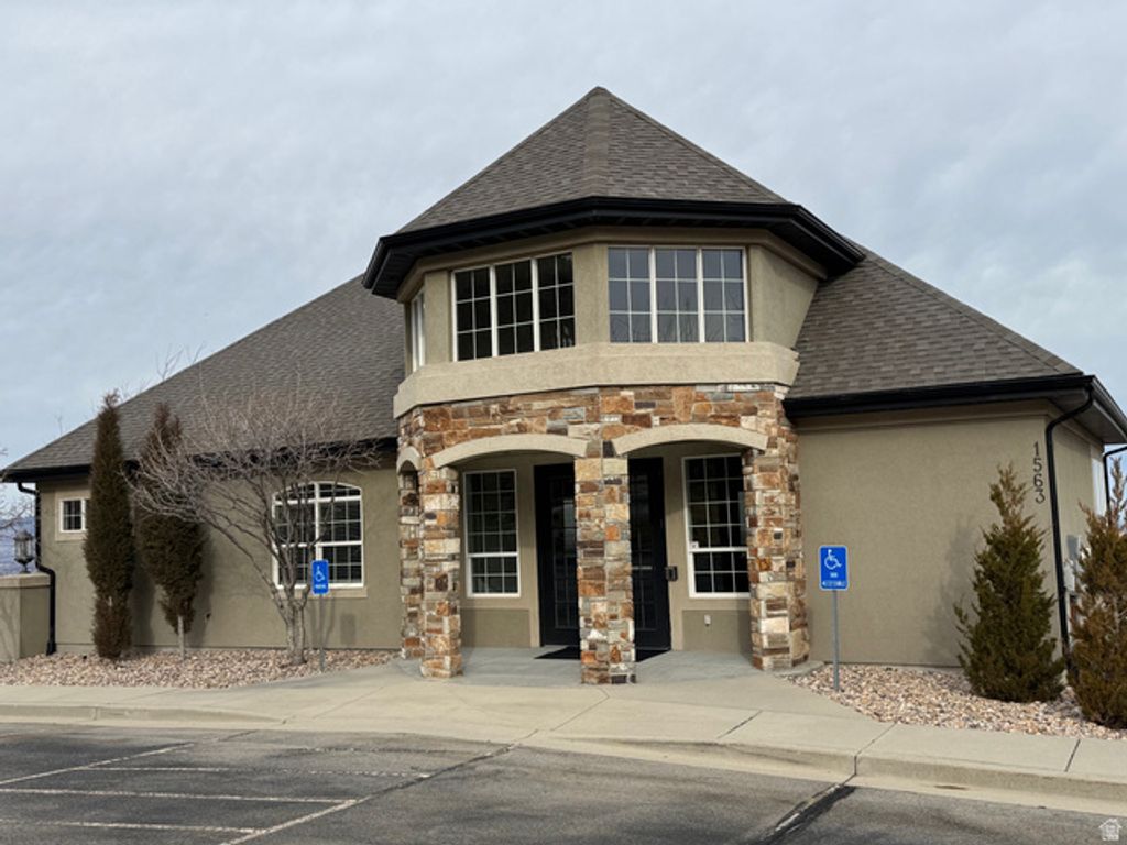 Image 23 of property listing at 14146 S SPYGLASS HILL DR, Draper, UT 84020