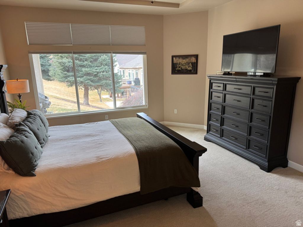 Image 8 of property listing at 14146 S SPYGLASS HILL DR, Draper, UT 84020