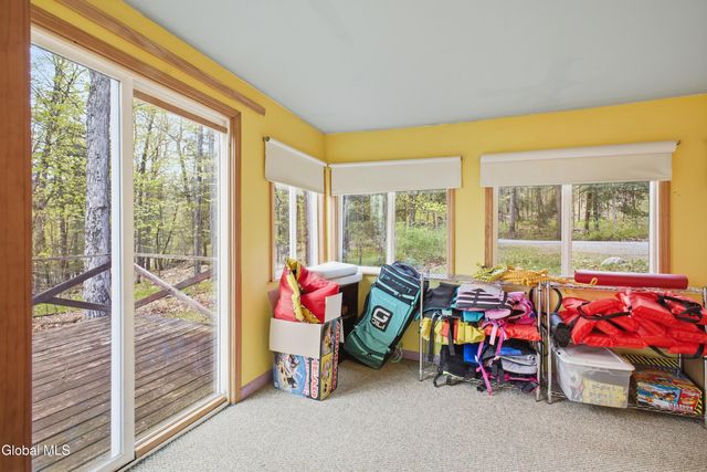 17 Dark Bay Lane, Queensbury, NY 12845