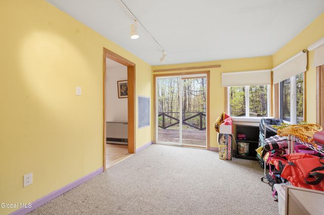 17 Dark Bay Lane, Queensbury, NY 12845
