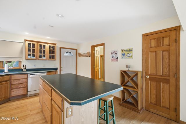17 Dark Bay Lane, Queensbury, NY 12845
