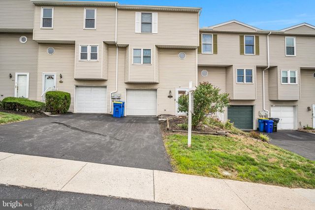 131 CHARTWOOD DR, Harrisburg, PA 17111