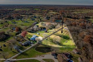 208 Kings Church Ct, Taylorsville, KY 40071