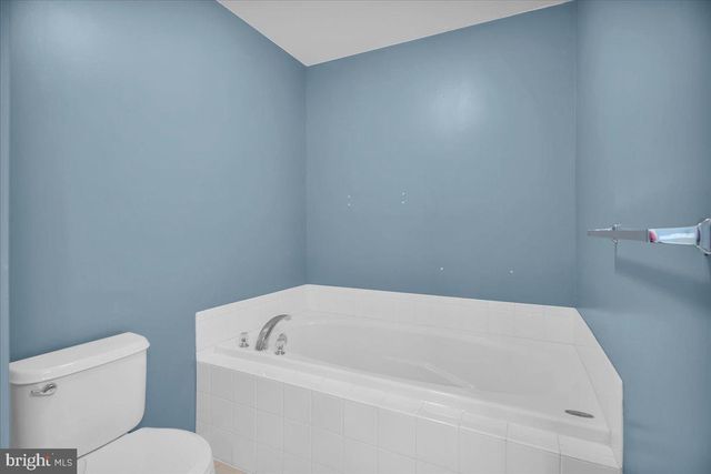 171 PENNSBURY LN, Woodbury, NJ 08096