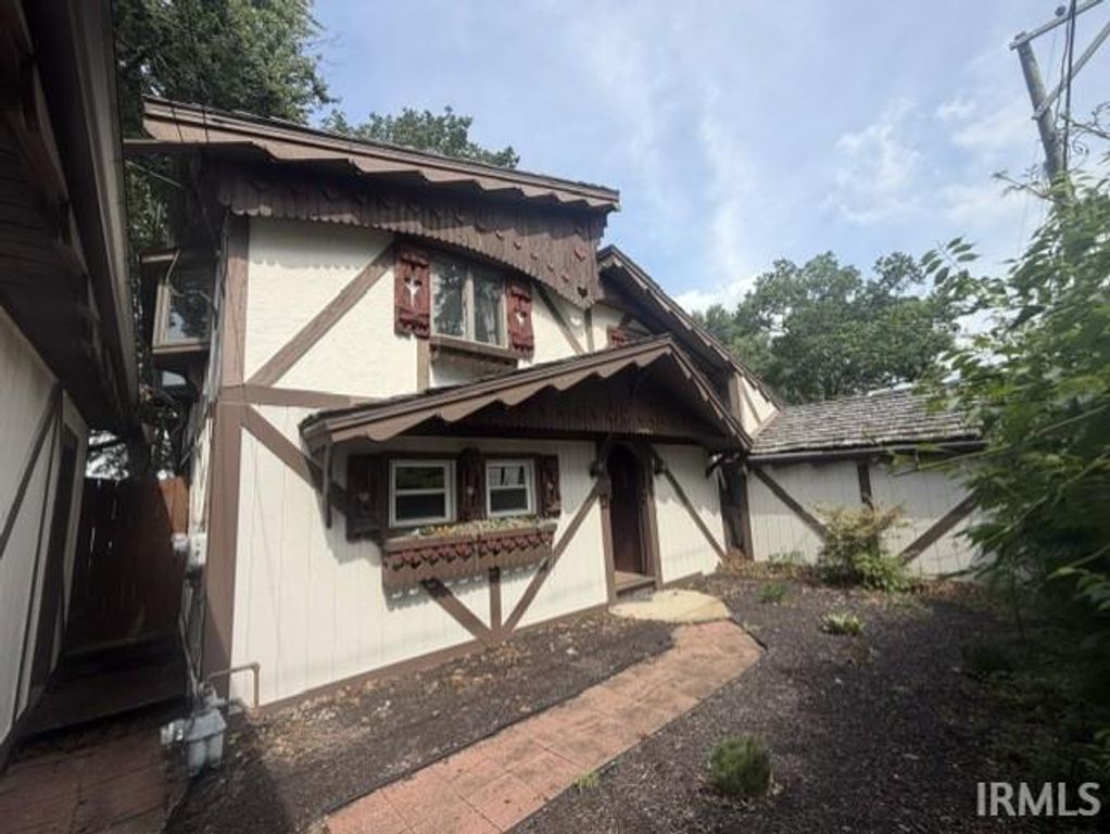 23139 Heaton Vista, Elkhart, IN 46514