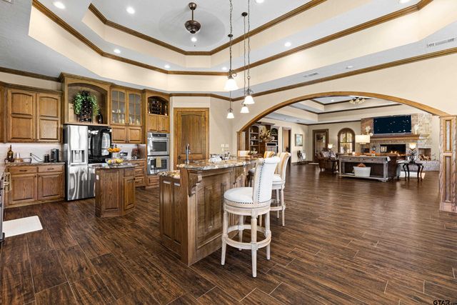 440 Susan Rd, Gladewater, TX 75647