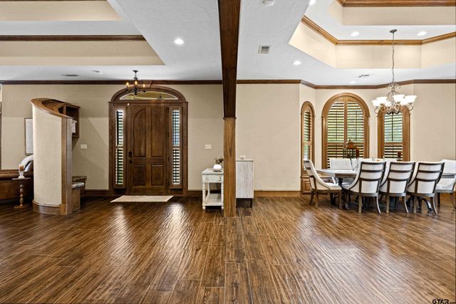 440 Susan Rd, Gladewater, TX 75647