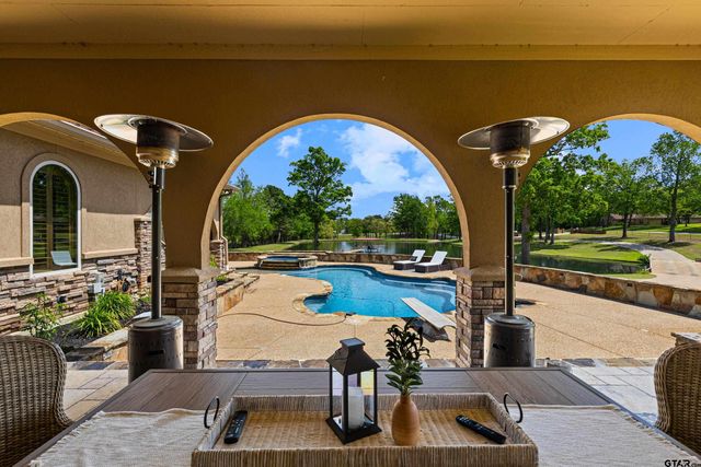 440 Susan Rd, Gladewater, TX 75647