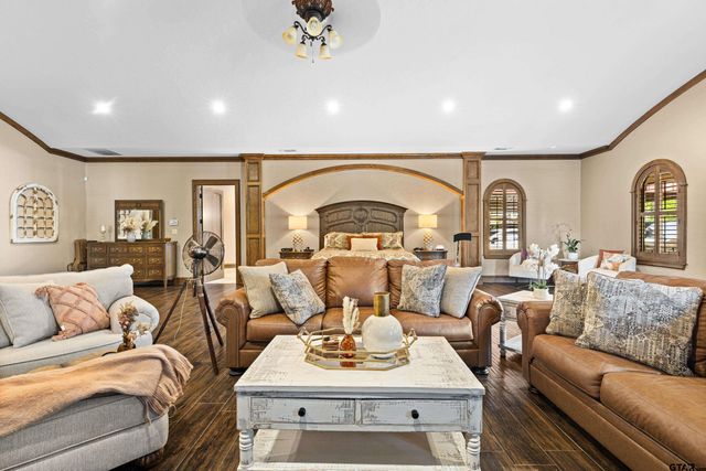 440 Susan Rd, Gladewater, TX 75647