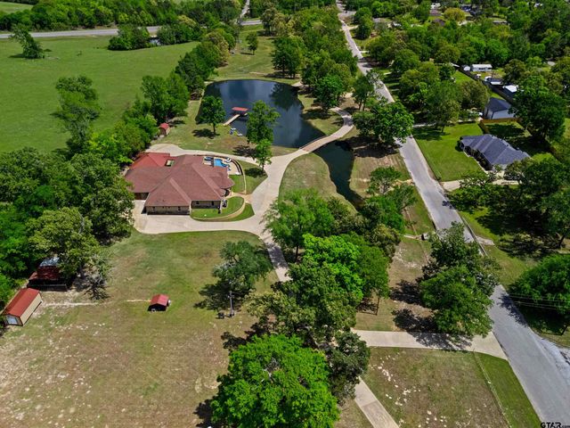 440 Susan Rd, Gladewater, TX 75647