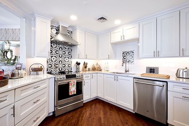 1001 Marina Dr 510, Quincy, MA 02171