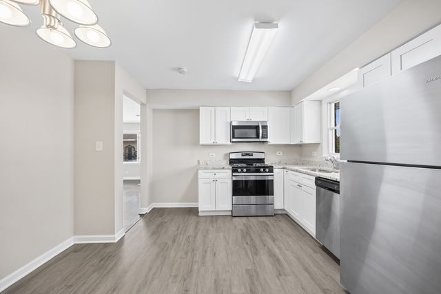 13601 Loomis Lane, Crestwood, IL 60418