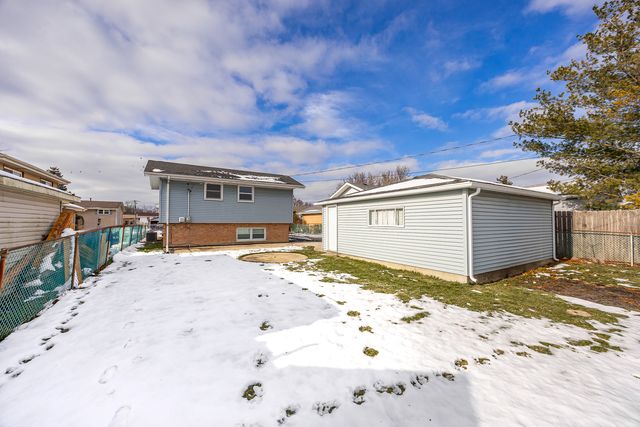 13601 Loomis Lane, Crestwood, IL 60418